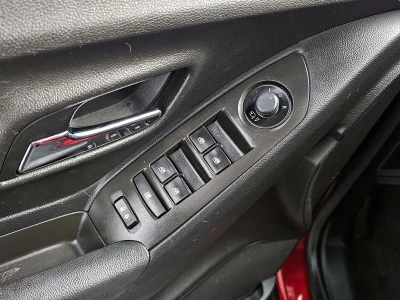 Chevrolet Trax 1.4, снимка 17 - Автомобили и джипове - 54327798