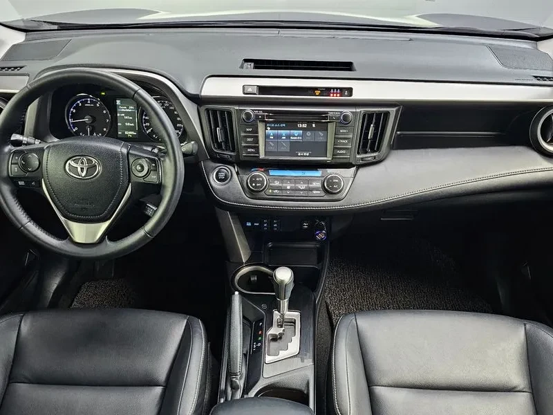 Toyota Rav4 2.5 2Wd 4Th Generation, снимка 7 - Автомобили и джипове - 56354410
