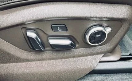 Audi SQ7 4.0 TDI, снимка 8 - Автомобили и джипове - 56482870