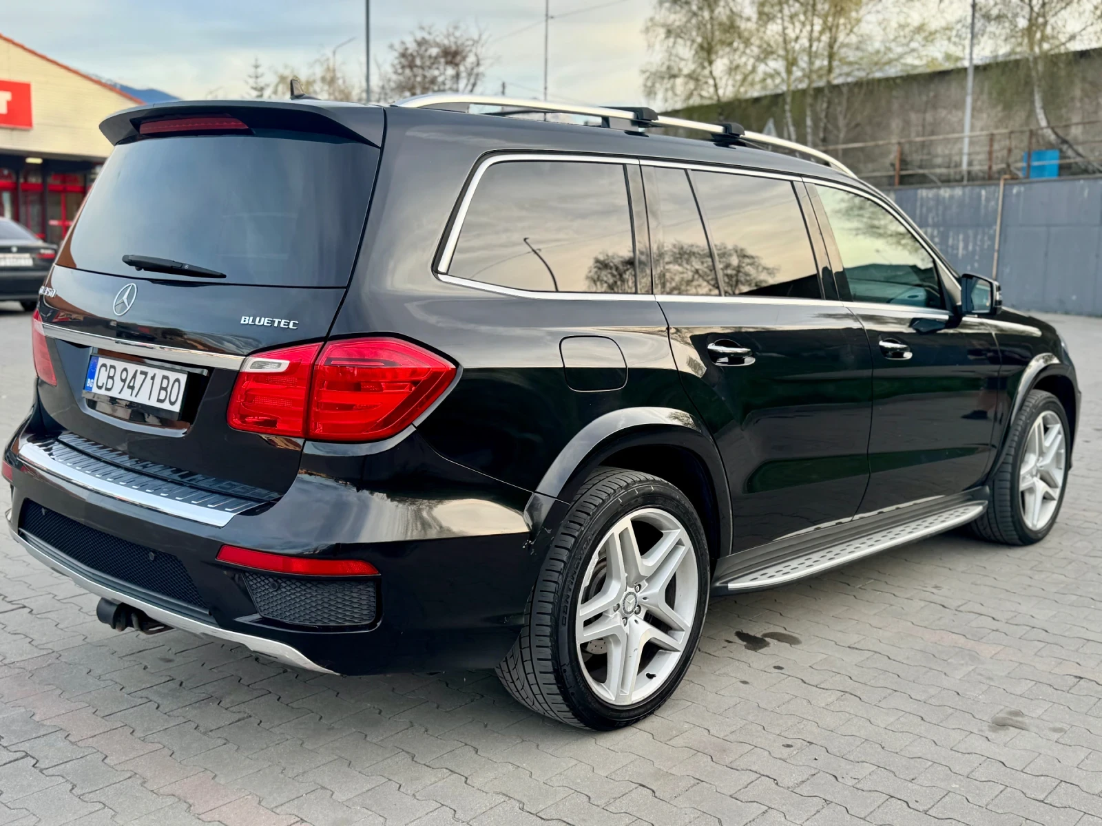 Mercedes-Benz GL 350 AMG PACK//PANORAMA//360CAM//Harman//Vakum//LIZING - изображение 10