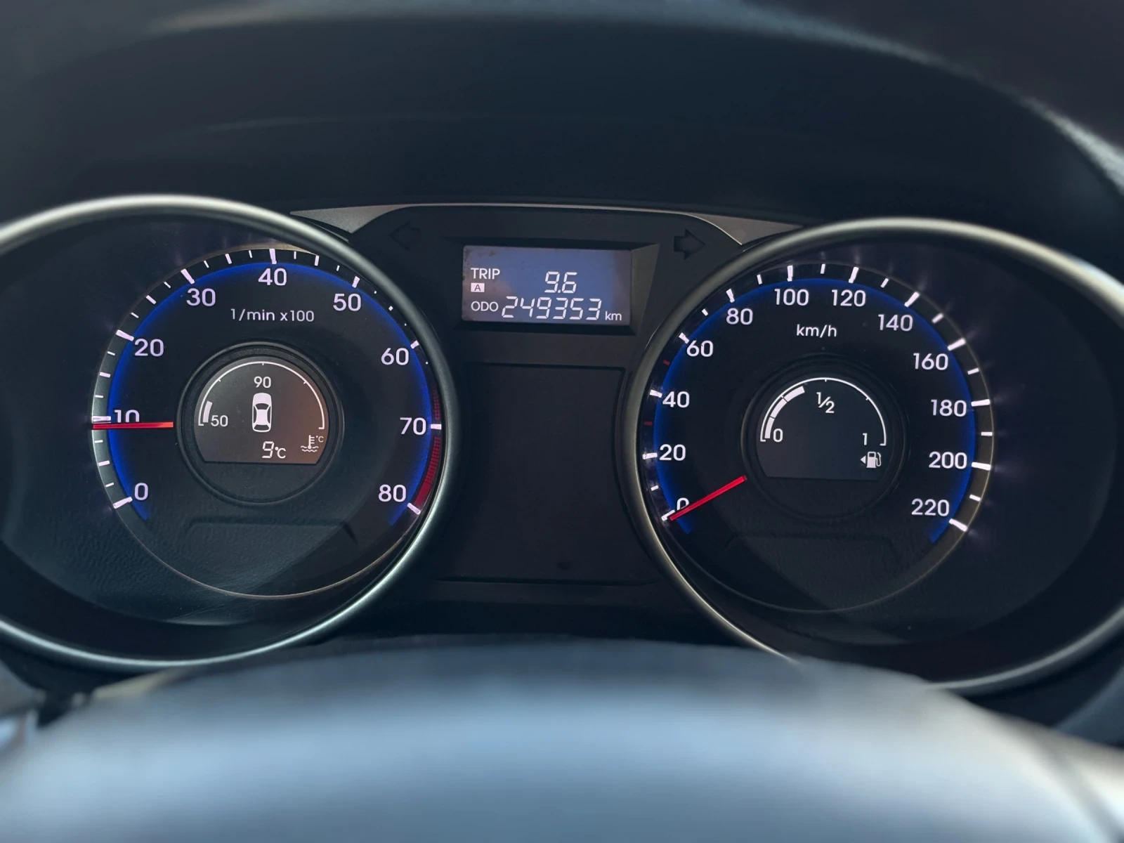 Hyundai IX35 2.0 GDI, снимка 10 - Автомобили и джипове - 54044651