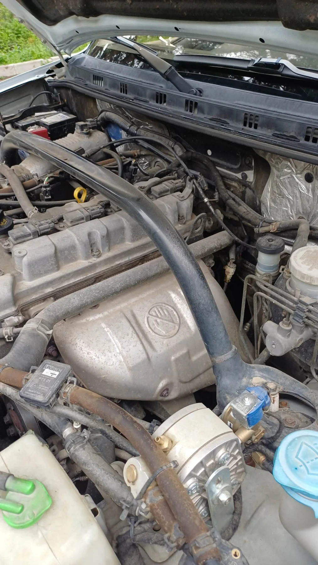 Suzuki Grand vitara 2.0 i ГАЗ, снимка 16 - Автомобили и джипове - 54490636