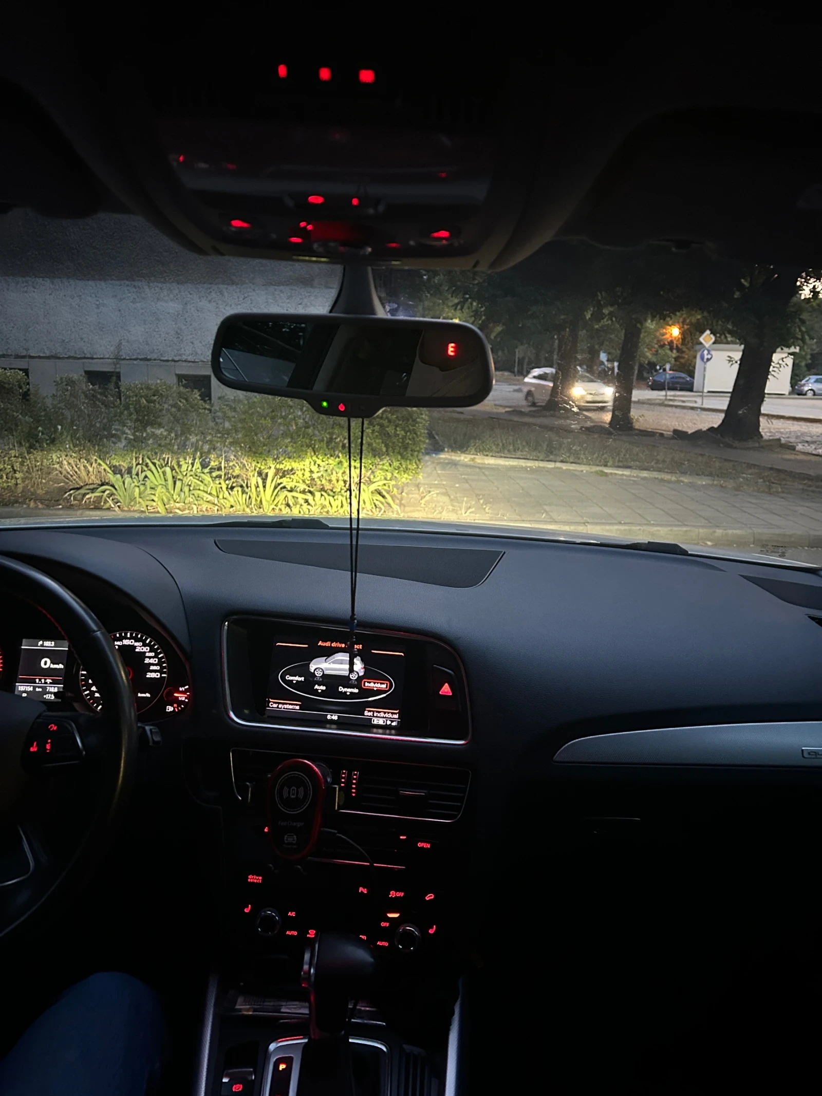 Audi Q5 2.0 TFSI, снимка 16 - Автомобили и джипове - 55906621