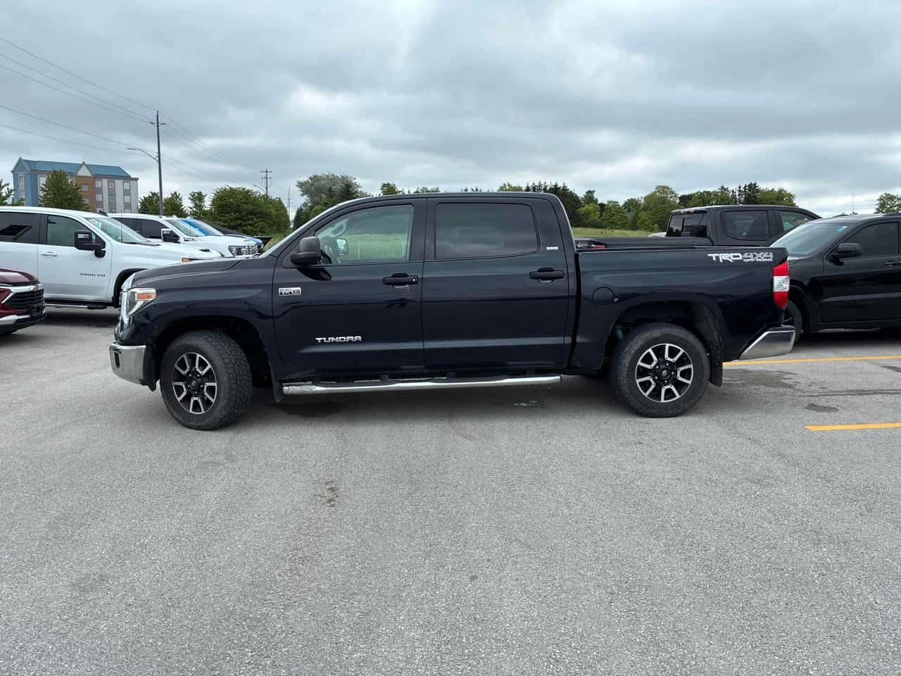 Toyota Tundra * SR5 Plus * АВТОКРЕДИТ БЕЗ ПЪРВОНАЧАЛНА ВНОСКА* , снимка 2 - Автомобили и джипове - 54987090