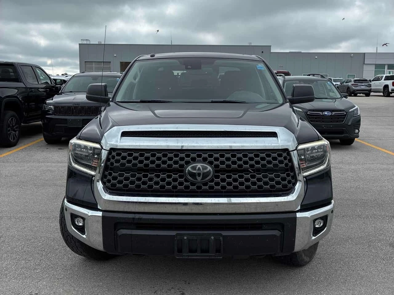 Toyota Tundra * SR5 Plus * АВТОКРЕДИТ БЕЗ ПЪРВОНАЧАЛНА ВНОСКА* , снимка 6 - Автомобили и джипове - 54987090