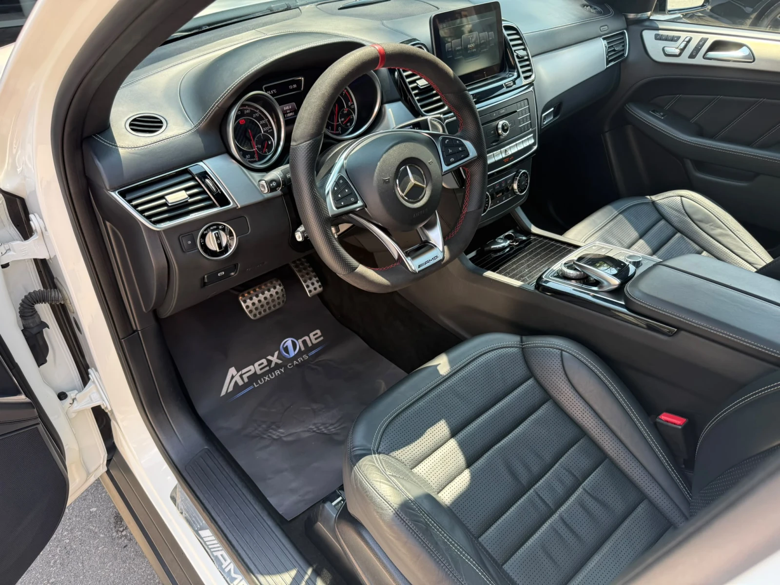 Mercedes-Benz GLE 63 S AMG HARMAN KARDON/360, снимка 9 - Автомобили и джипове - 55324272