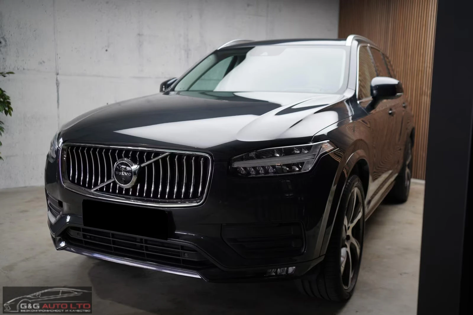 Volvo Xc90 B5/MOMENTUM-PRO/235HP/7S/AWD/360/AHK/HUD/H&K/625q