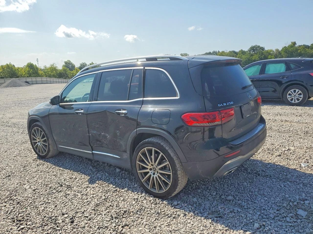 Mercedes-Benz GLB 2.0l 250, снимка 2 - Автомобили и джипове - 55773550