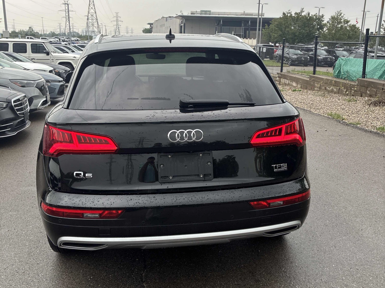 Audi Q5 Progressiv / CARFAX / АВТОКРЕДИТ, снимка 3 - Автомобили и джипове - 55938216