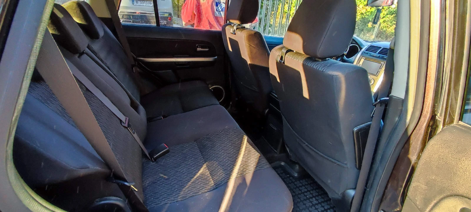 Suzuki Grand vitara 1.9 DDiS, снимка 10 - Автомобили и джипове - 55958520