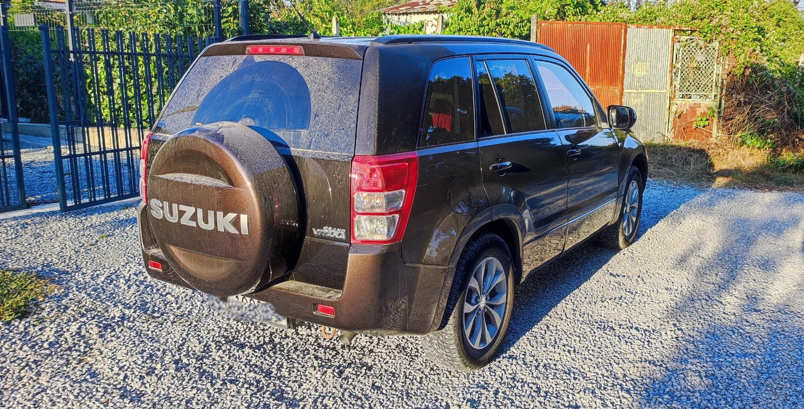 Suzuki Grand vitara 1.9 DDiS, снимка 3 - Автомобили и джипове - 55958520
