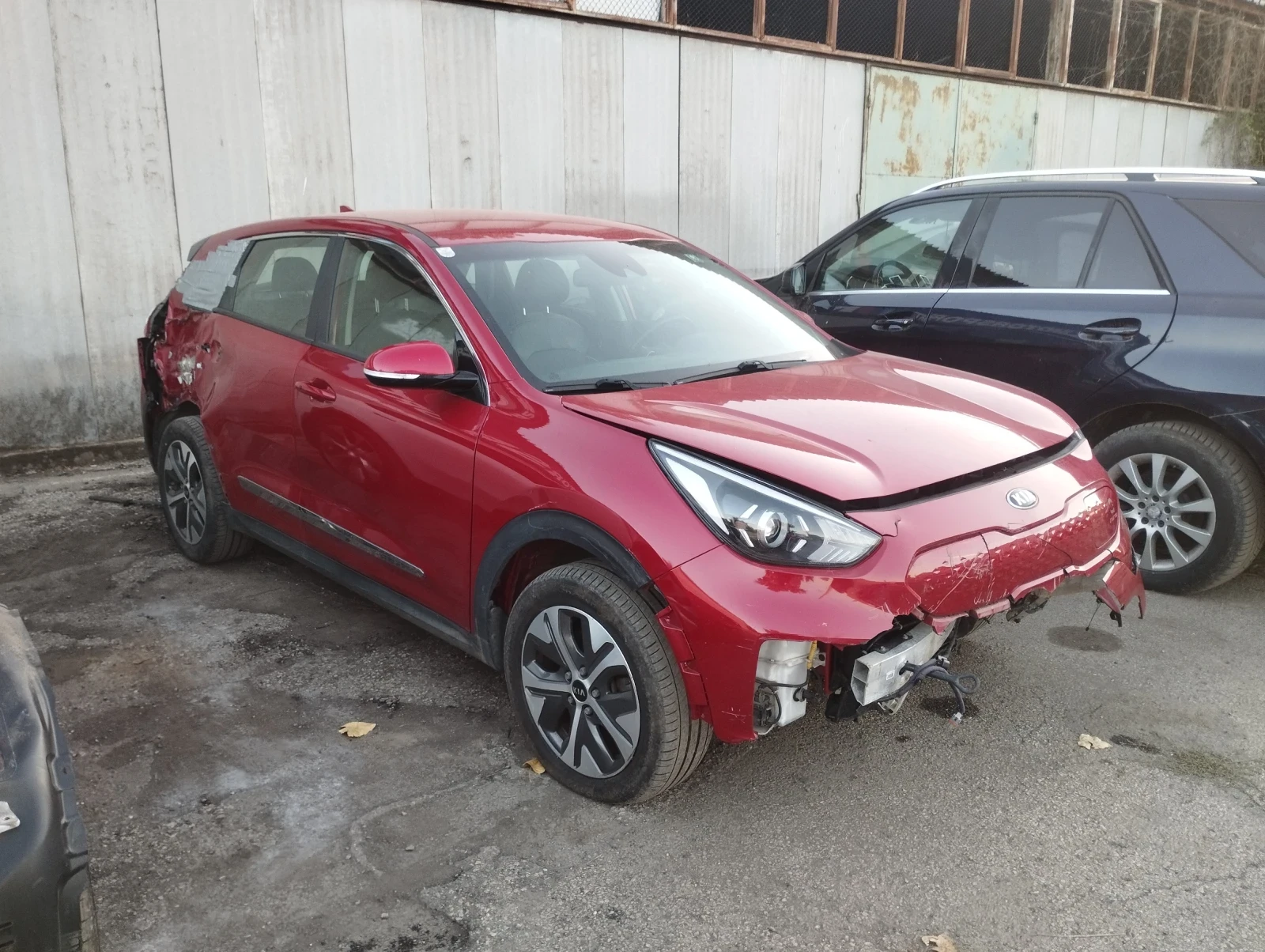 Kia Niro, снимка 2 - Автомобили и джипове - 56416996