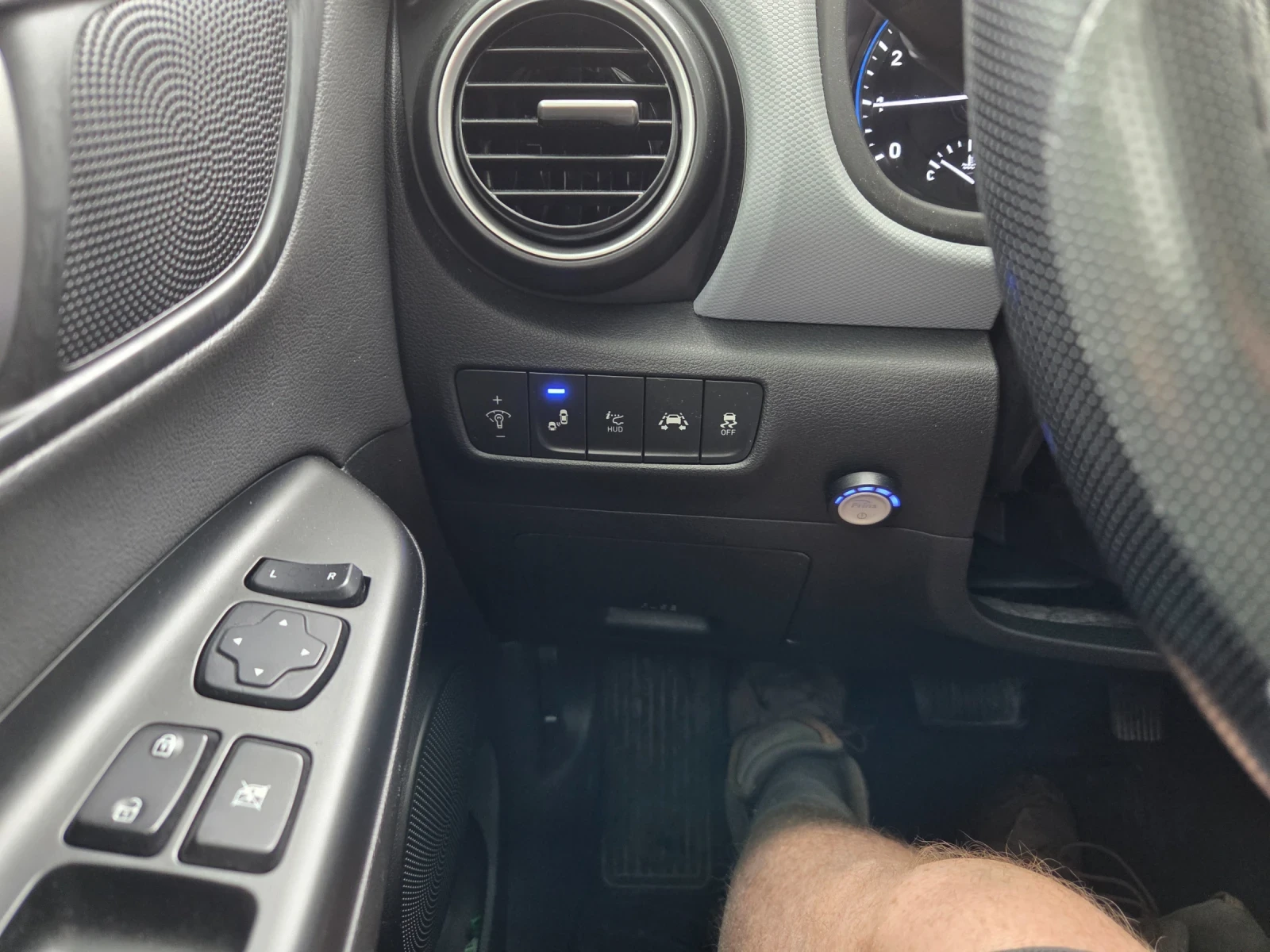Hyundai Kona, снимка 10 - Автомобили и джипове - 56316608