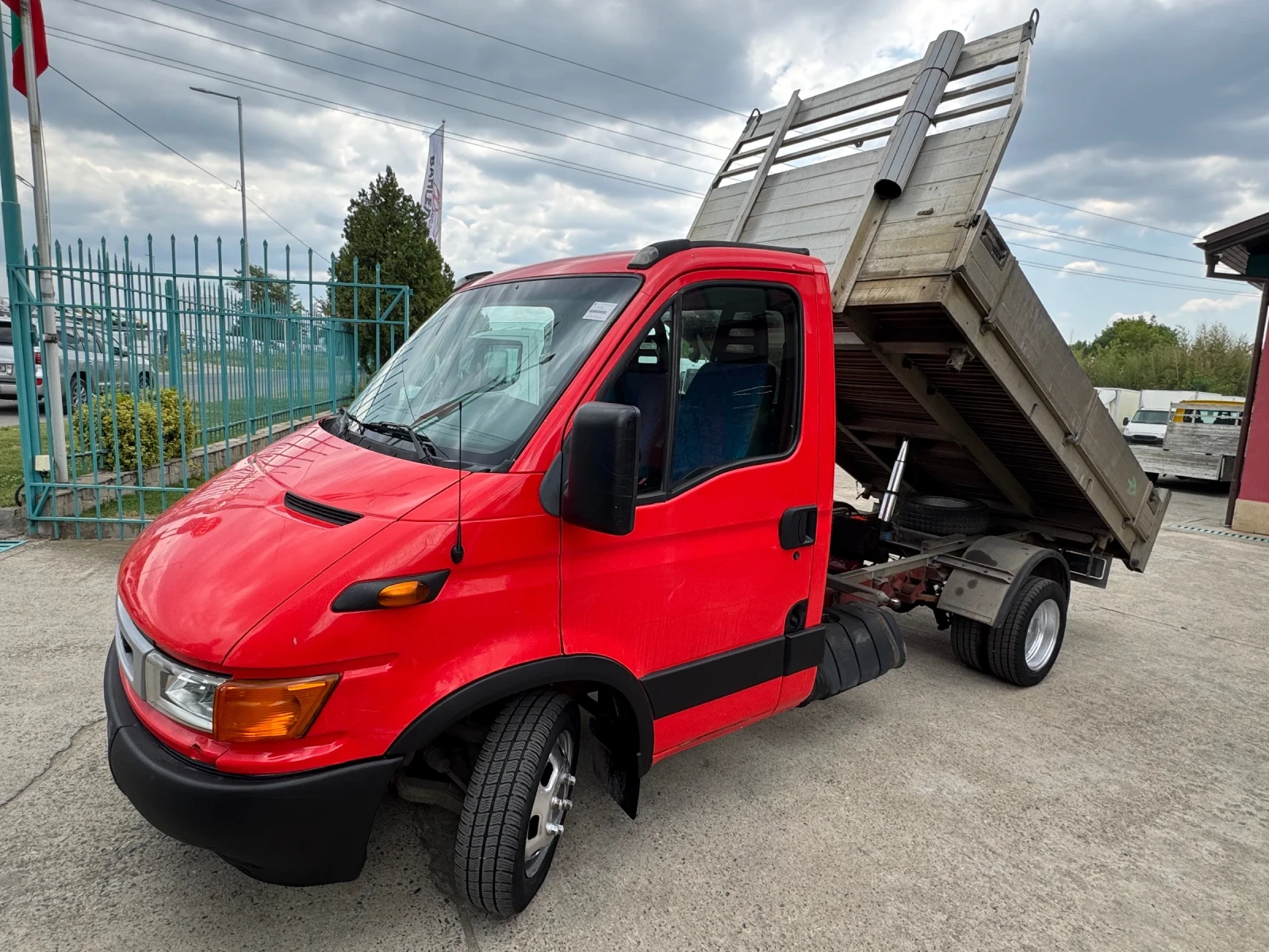 Iveco Daily 2.8HPI* 35C13* Тристранен самосвал - изображение 2