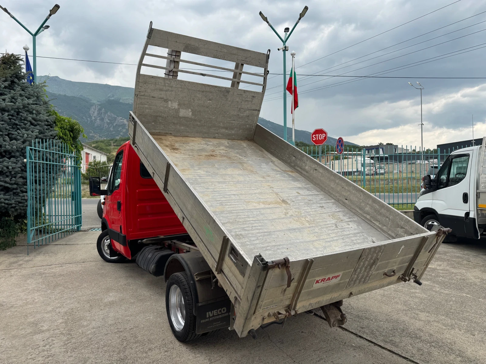 Iveco Daily 2.8HPI* 35C13* Тристранен самосвал - изображение 5