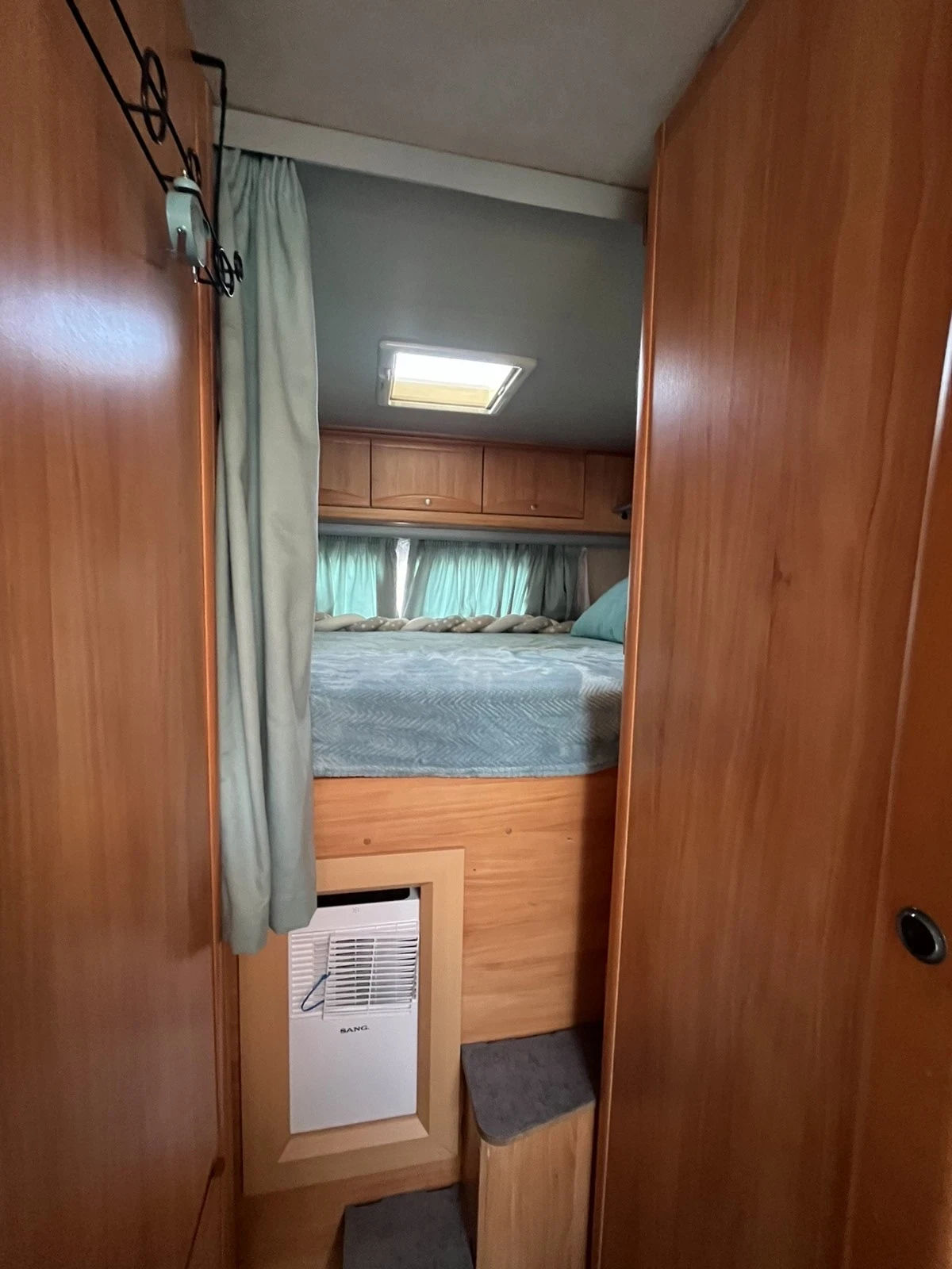 ������ Adria | Mobile.bg � ����������� 7