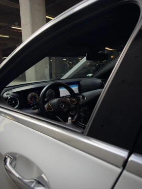 Mercedes-Benz E 220 AMG-Line 4matic , снимка 8
