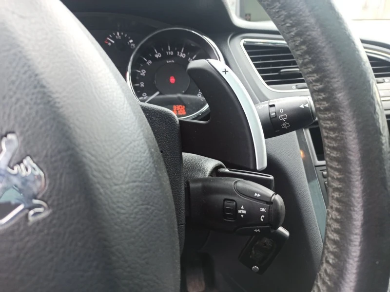 Peugeot 5008 1.6HDI, снимка 14 - Автомобили и джипове - 43514284