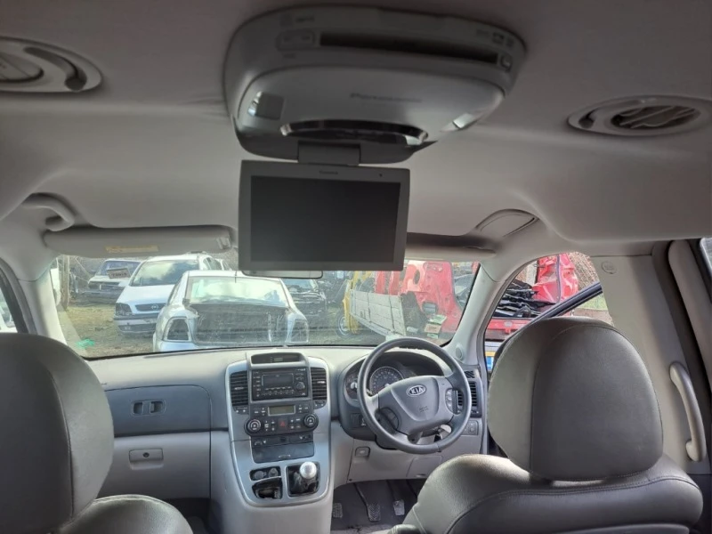 Kia Carnival 2.9 crdi, снимка 5 - Автомобили и джипове - 45541561