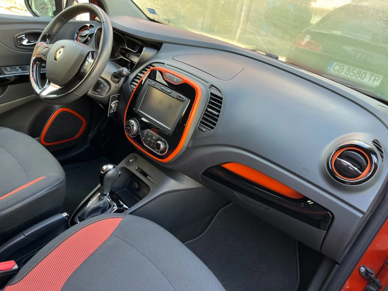 Renault Captur Dynamique, снимка 10 - Автомобили и джипове - 47513778