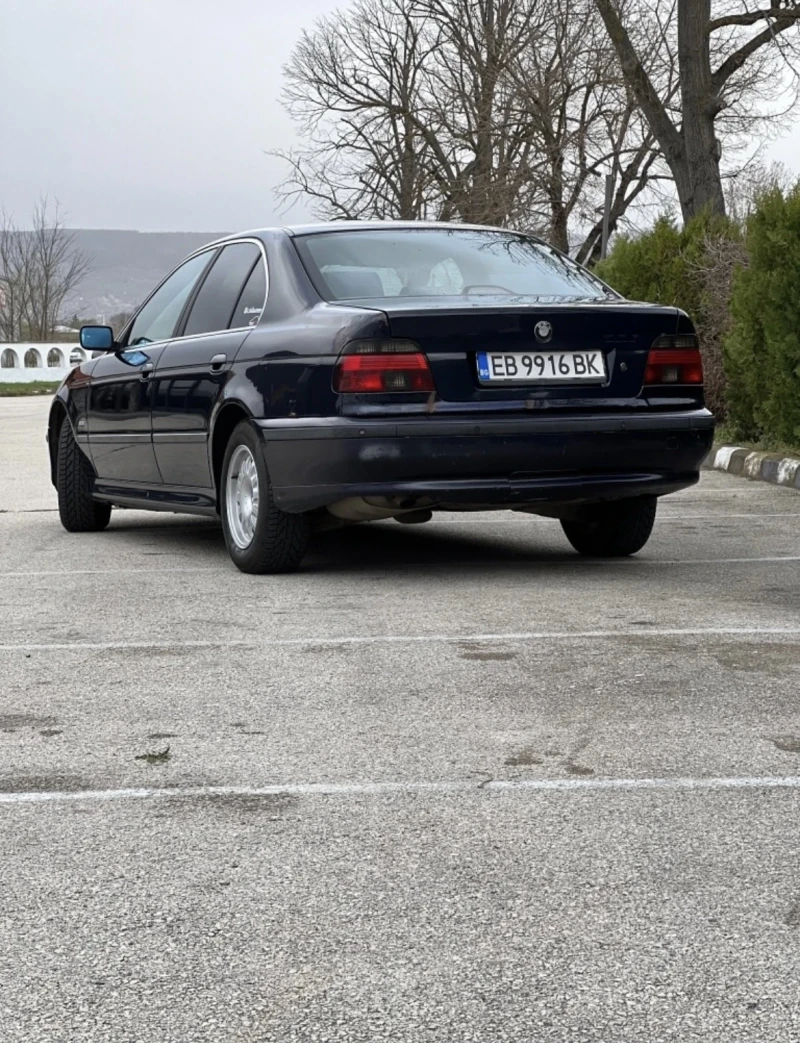 BMW 520, снимка 4 - Автомобили и джипове - 47999760