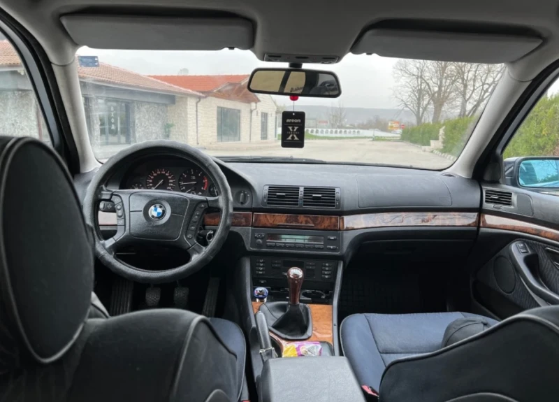 BMW 520, снимка 3 - Автомобили и джипове - 47999760