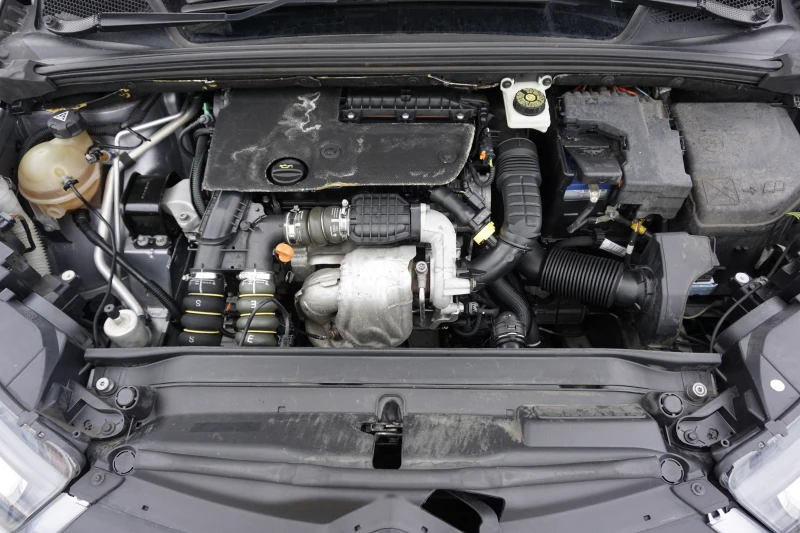 Citroen C4 1.6HDI/FACELIFT/Навигация, снимка 9 - Автомобили и джипове - 50348961