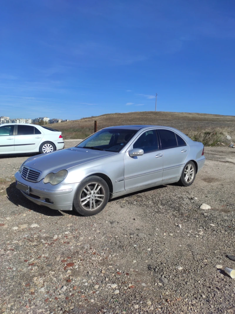 Mercedes-Benz C 220, снимка 3 - Автомобили и джипове - 52893168
