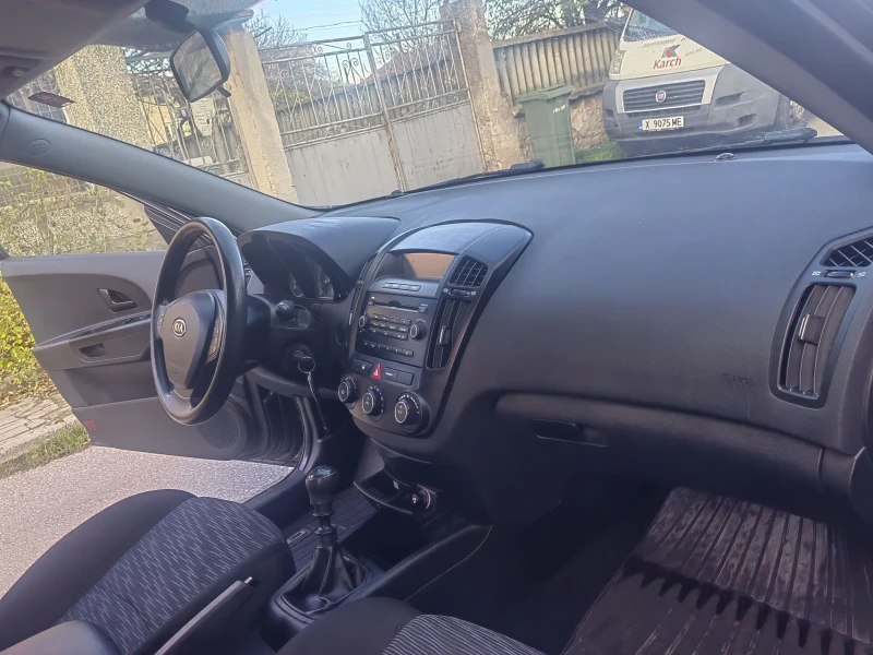 Kia Ceed 1.4i.Germany, снимка 15 - Автомобили и джипове - 52593026