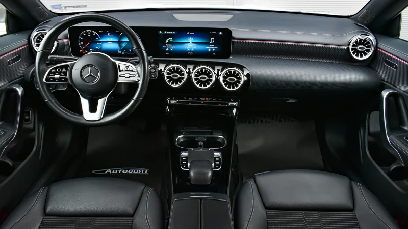 Mercedes-Benz CLA 180 d Coupe Progressive, снимка 12 - Автомобили и джипове - 53077737