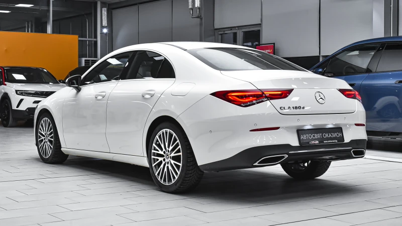 Mercedes-Benz CLA 180 d Coupe Progressive, снимка 7 - Автомобили и джипове - 53077737