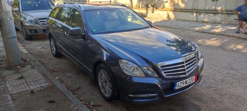 Mercedes-Benz E 200, снимка 2 - Автомобили и джипове - 53226018