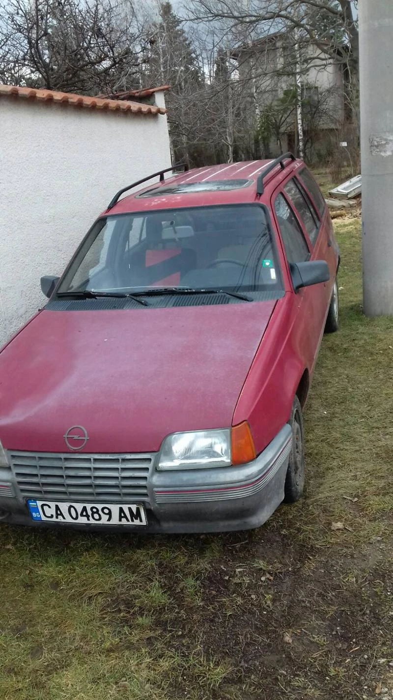 Opel Kadett 1.3, снимка 9 - Автомобили и джипове - 49027648