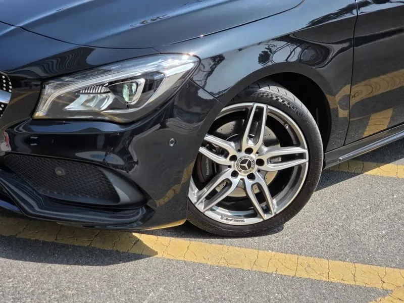 Mercedes-Benz CLA 2.5, снимка 3 - Автомобили и джипове - 54287835