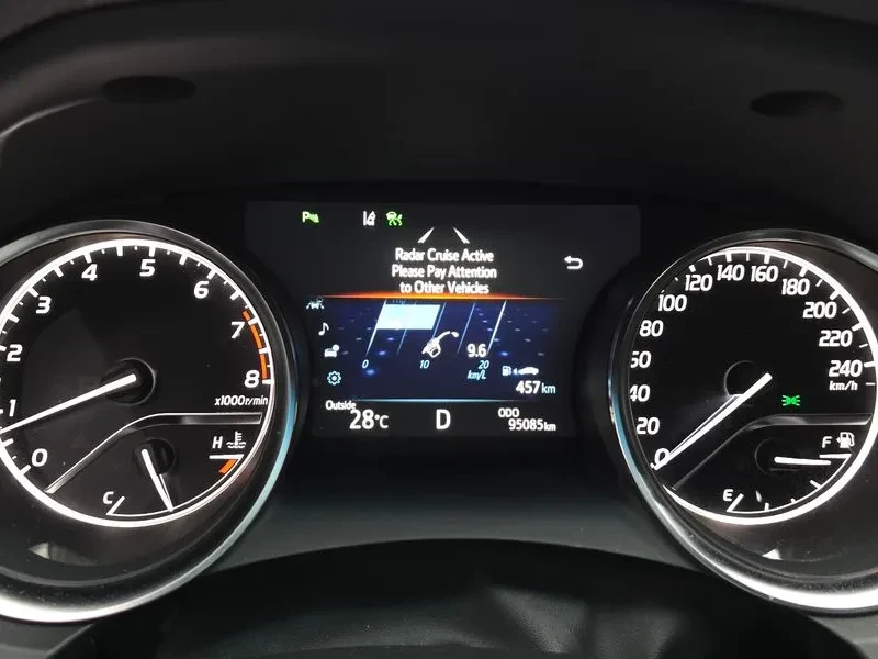 Toyota Camry 2.5, снимка 8 - Автомобили и джипове - 55175495