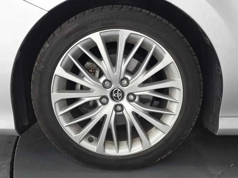 Toyota Camry 2.5, снимка 5 - Автомобили и джипове - 55175495