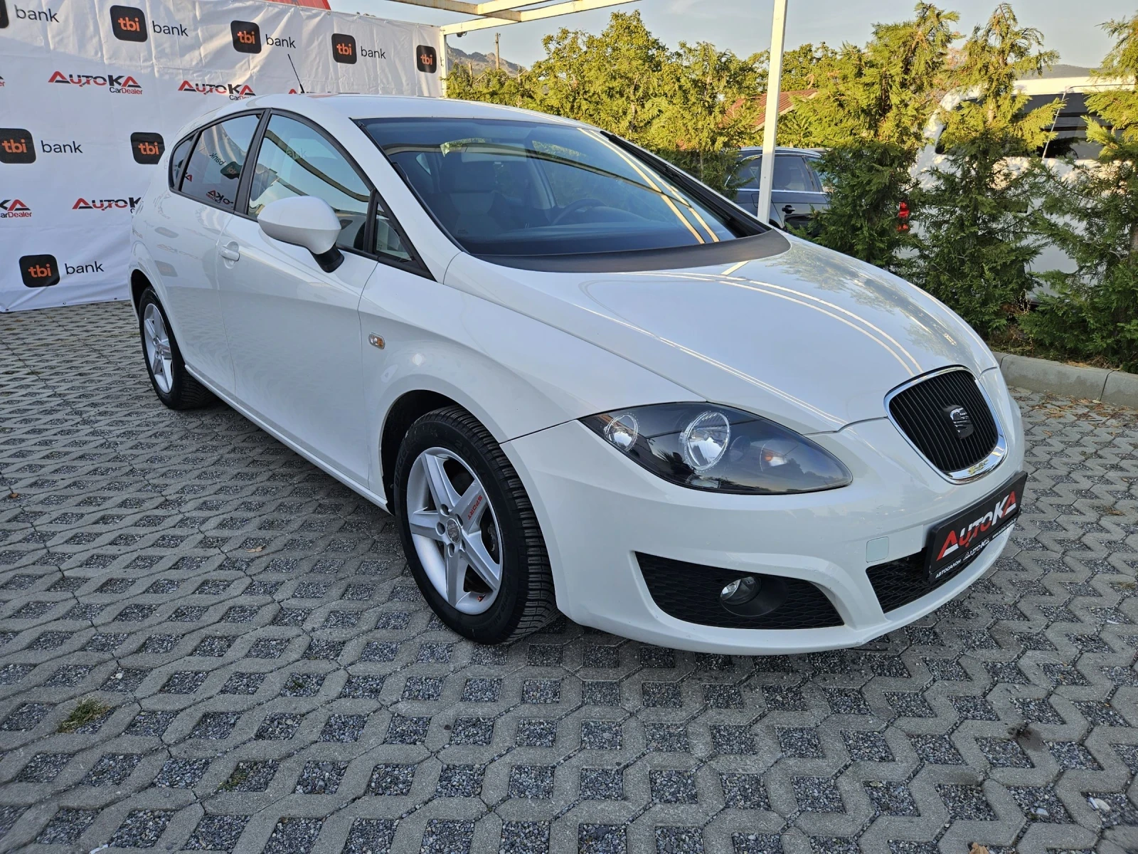 Seat Leon 1.6TDI-90kc= FR= FACELIFT= 181.000км= EURO 5B - изображение 2