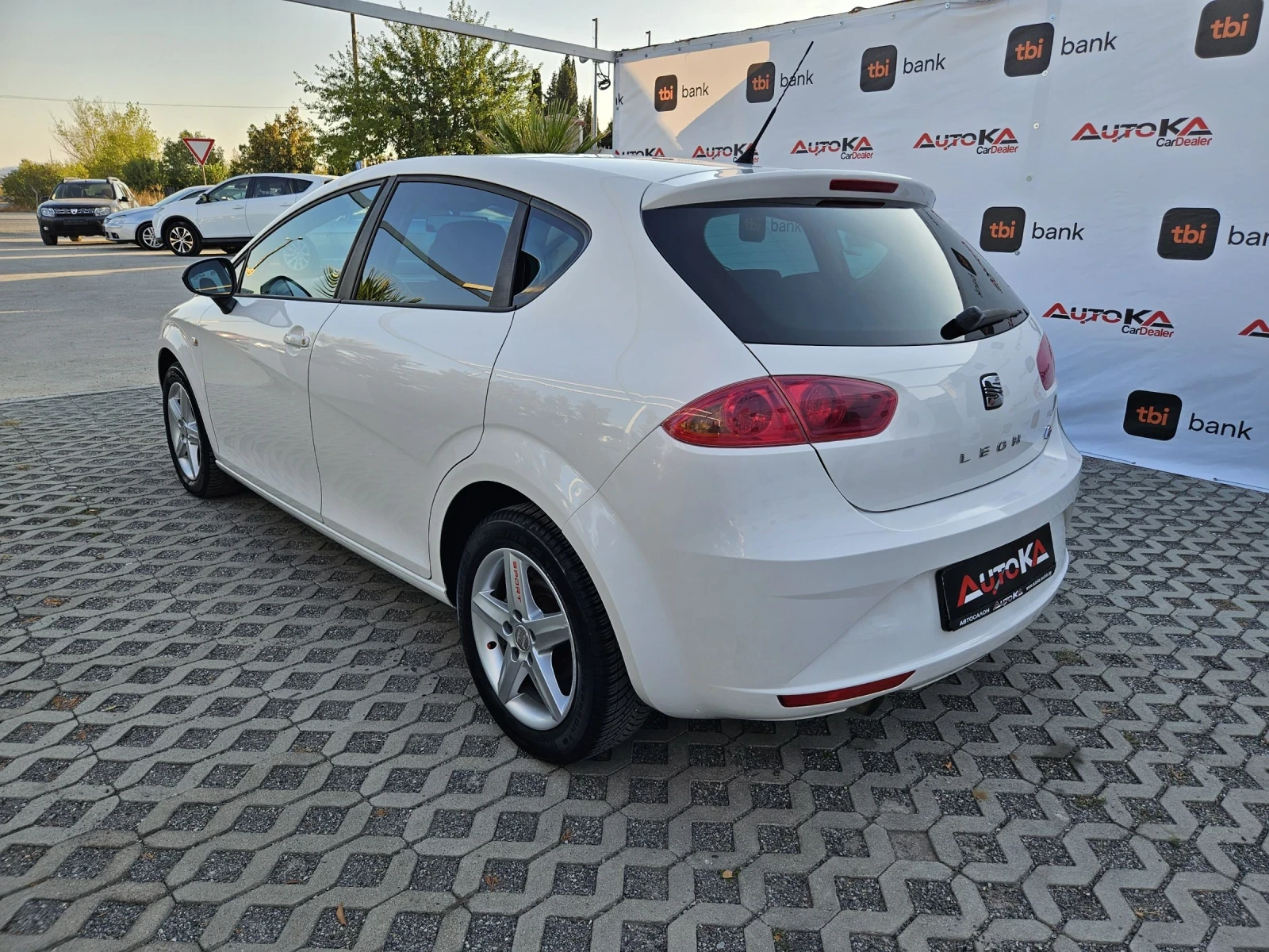 Seat Leon 1.6TDI-90kc= FR= FACELIFT= 181.000км= EURO 5B - изображение 5