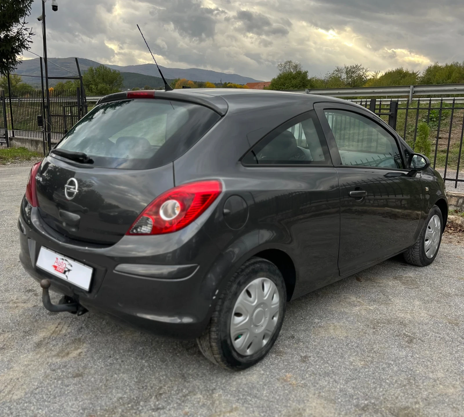 Opel Corsa 1.2i* FACE - изображение 7