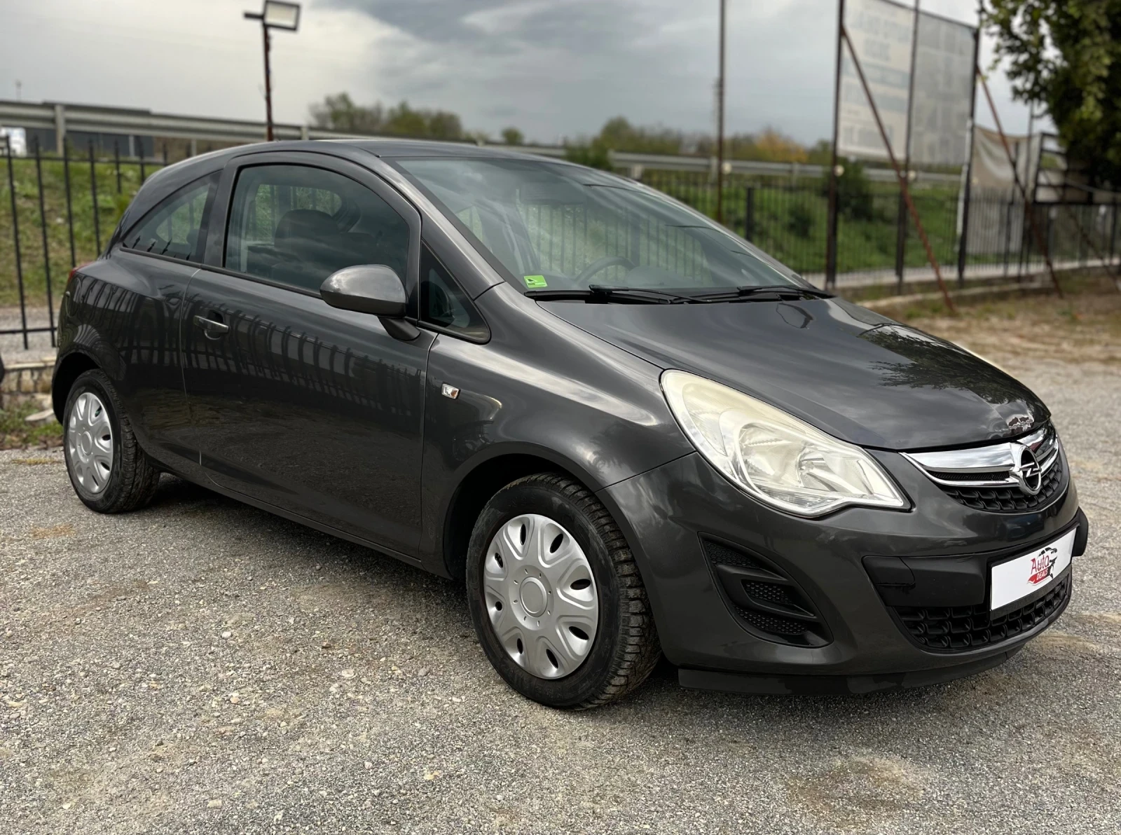 Opel Corsa 1.2i* FACE - изображение 3