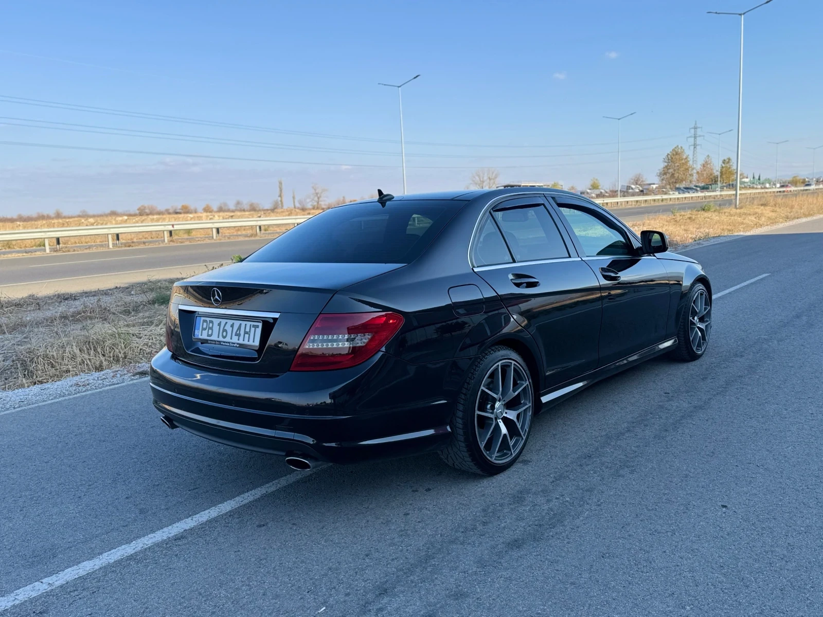 Mercedes-Benz C 320 AMG-LINE///NAVI//ПАНОРАМА///КОЖА - изображение 4