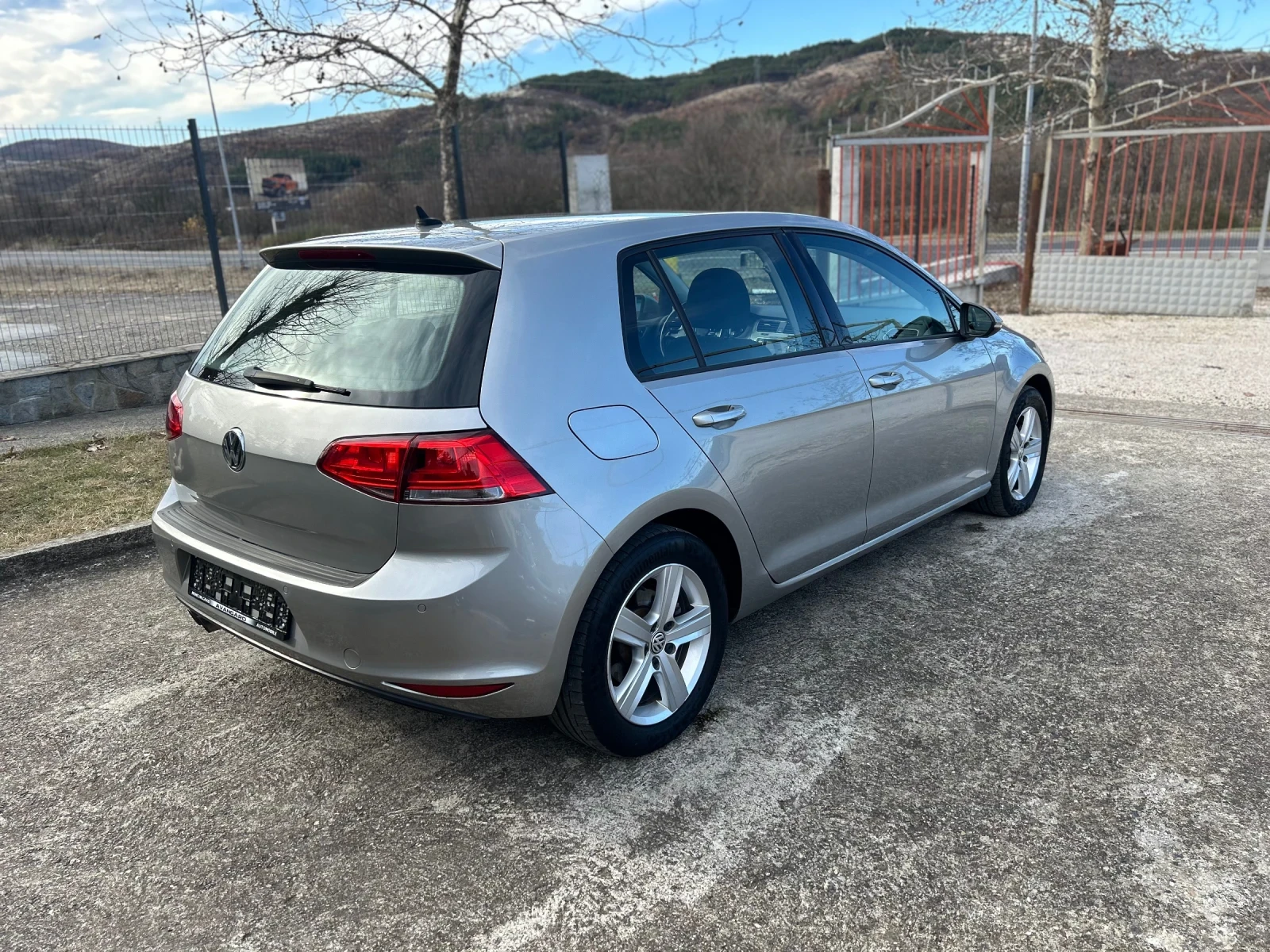 VW Golf 2.0TDI DSG Comfortline - изображение 3