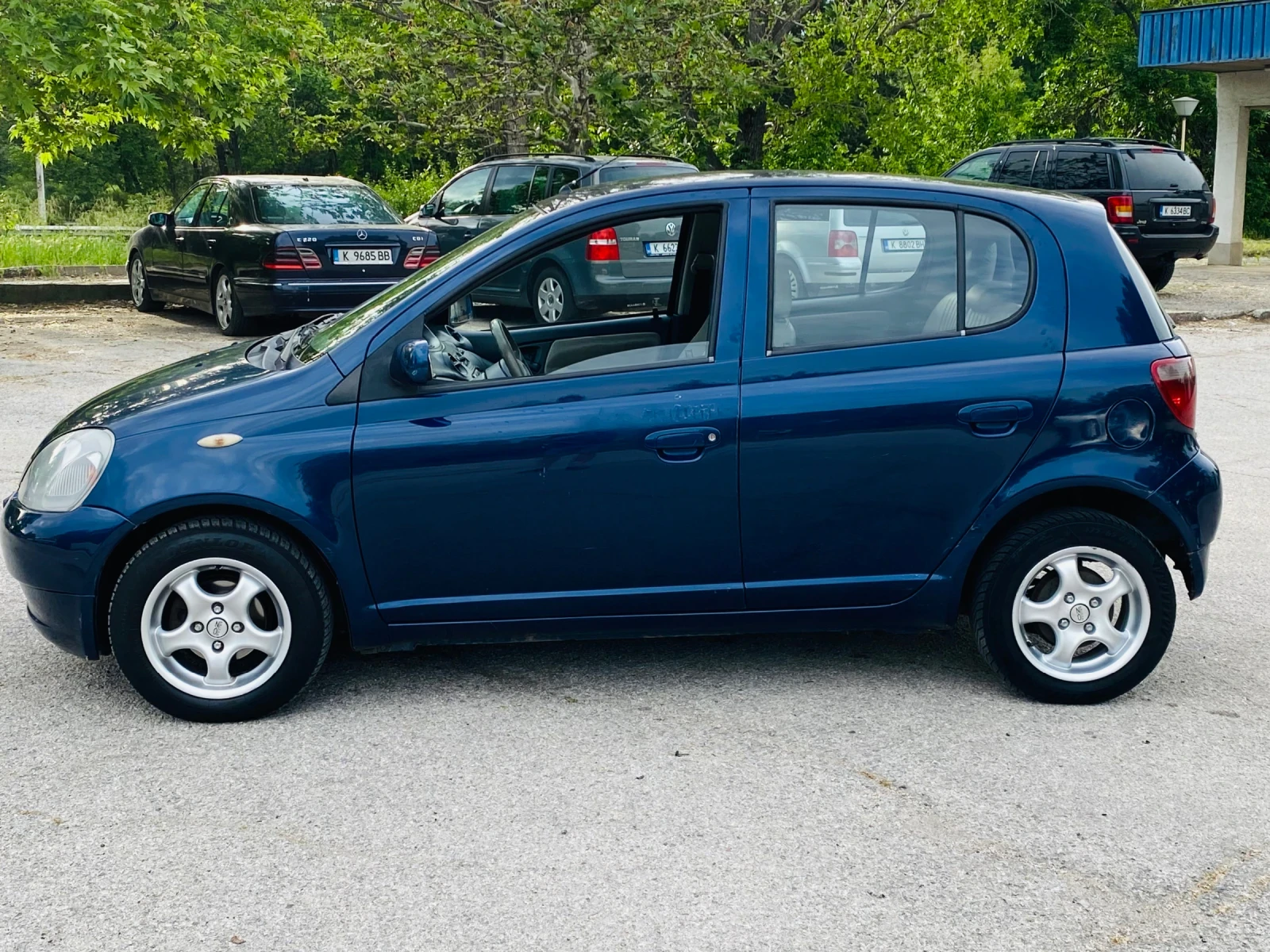 Toyota Yaris 1.3 AUTOMATIC  - изображение 4