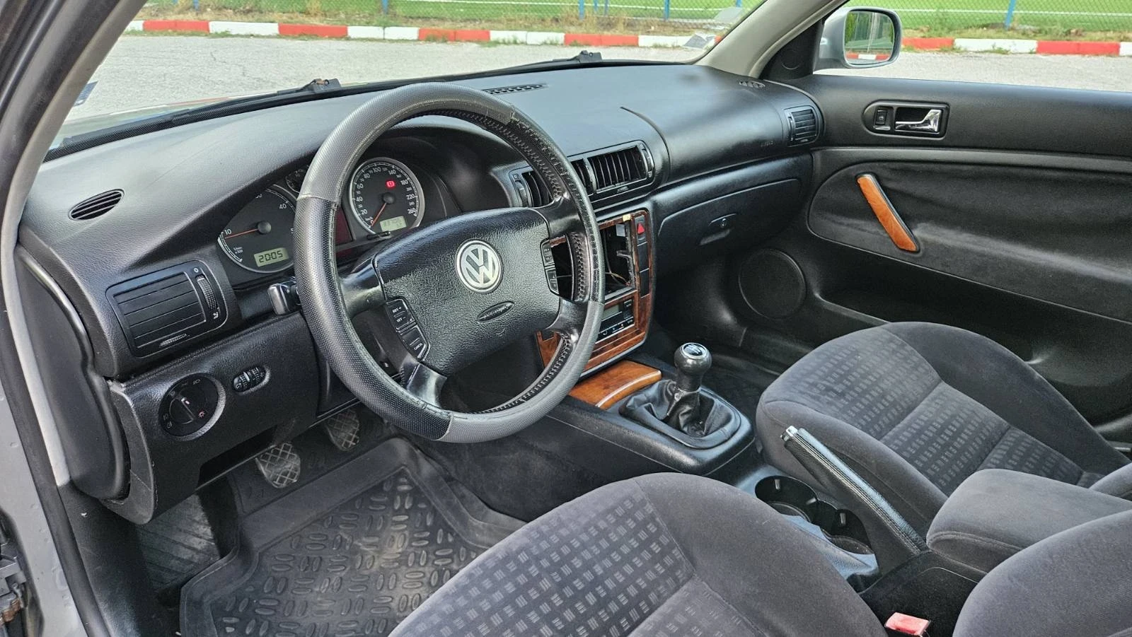 VW Passat  - изображение 10