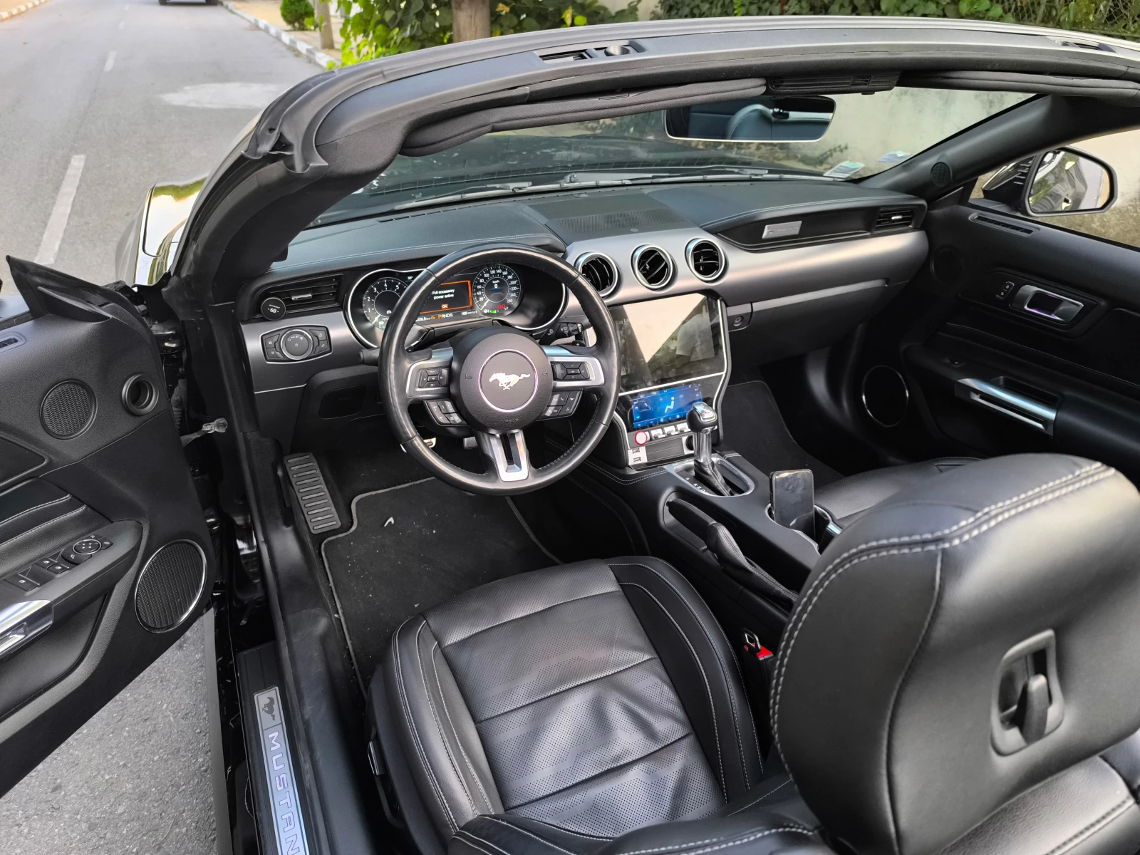 Ford Mustang  - изображение 7