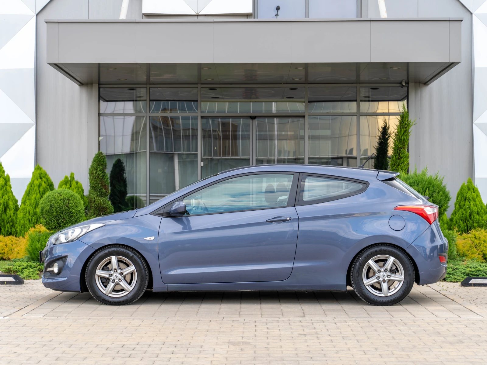 Hyundai I30 1.4 I 100 к.с. Климатик Germany реални километри  - изображение 5