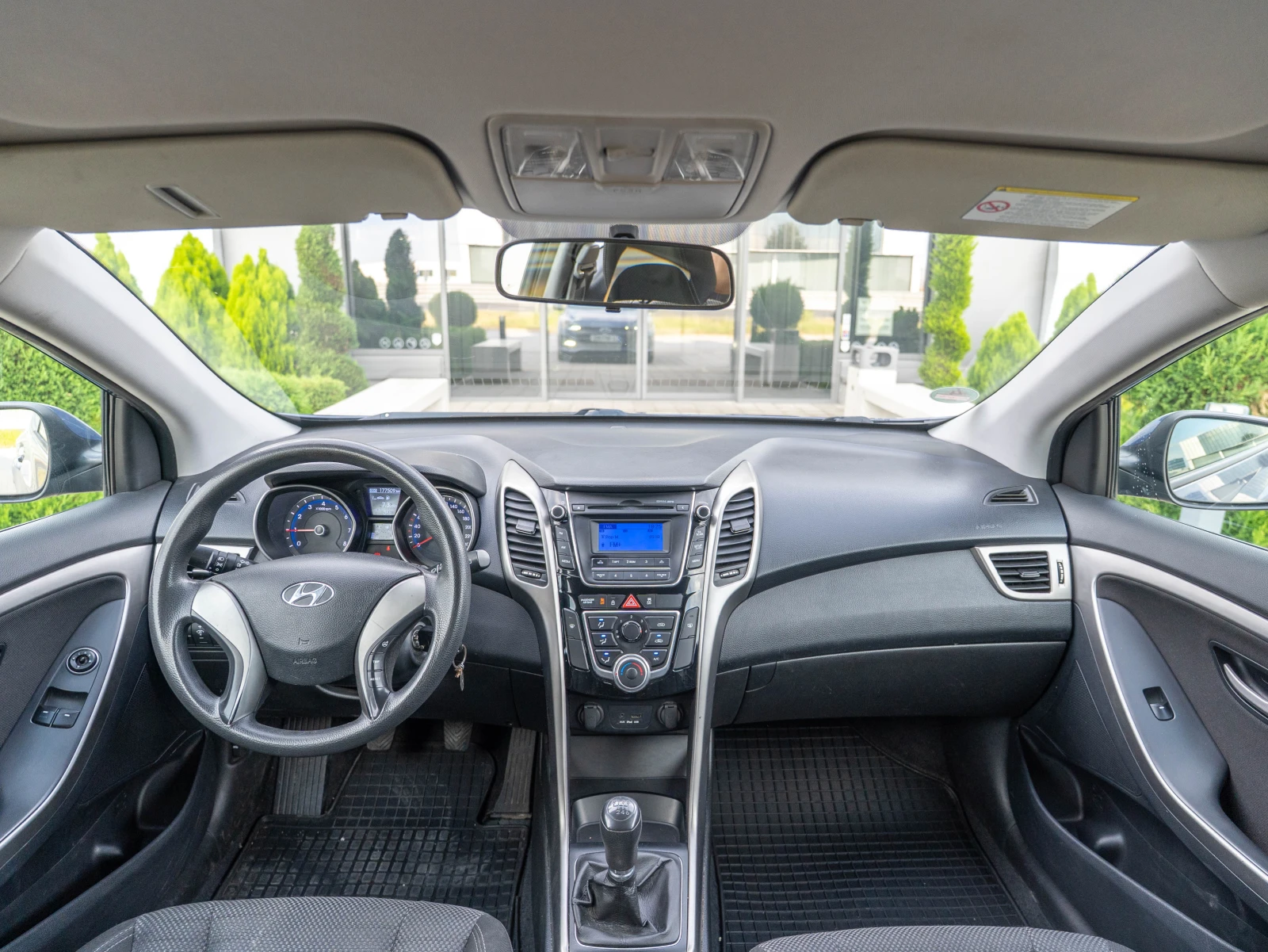 Hyundai I30 1.4 I 100 к.с. Климатик Germany реални километри  - изображение 10