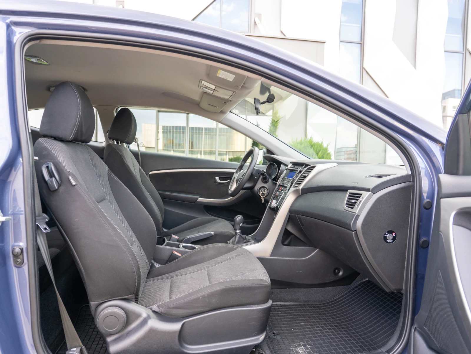 Hyundai I30 1.4 I 100 ..      | Mobile.bg   11