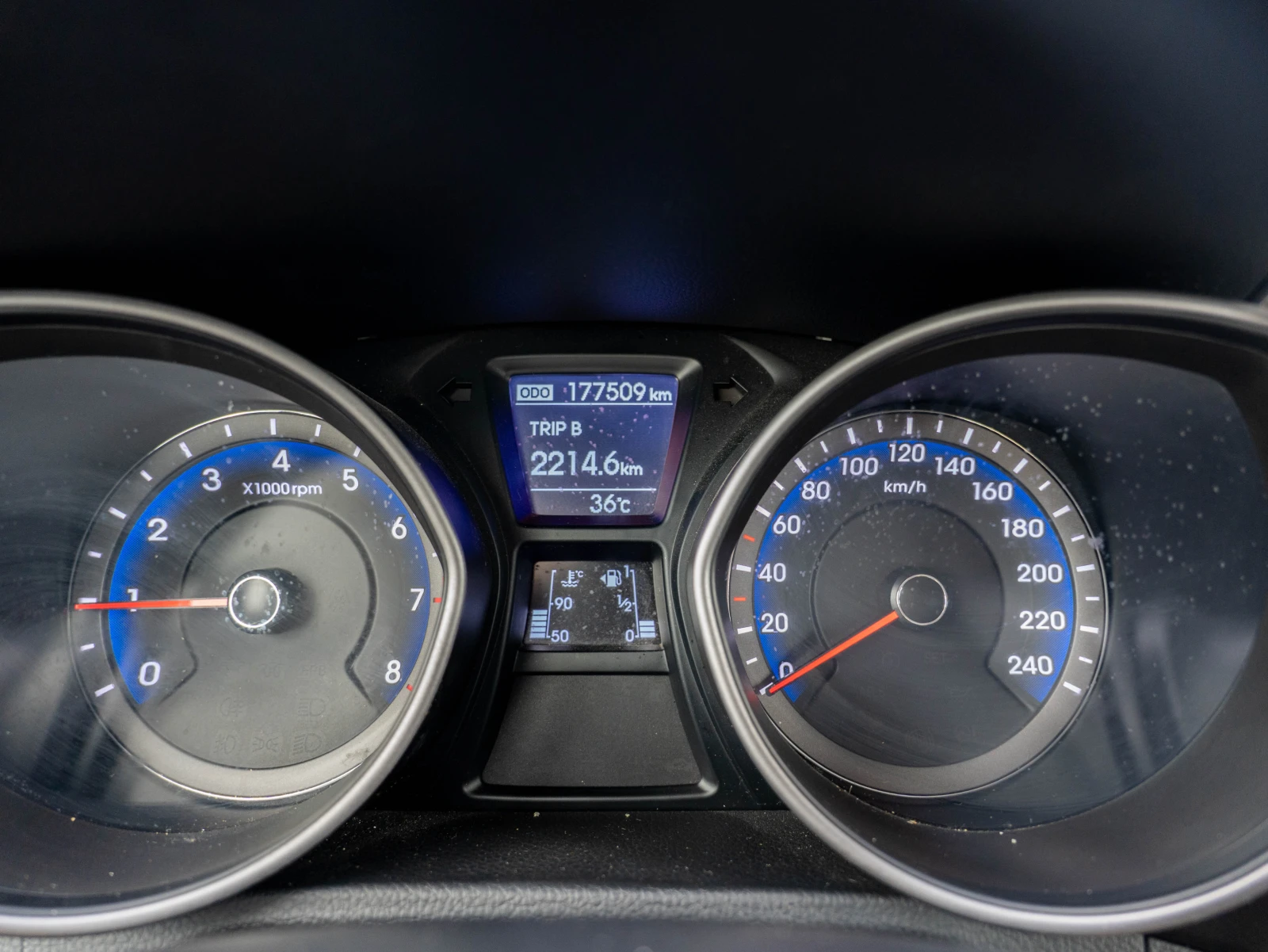 Hyundai I30 1.4 I 100 ..      | Mobile.bg   14