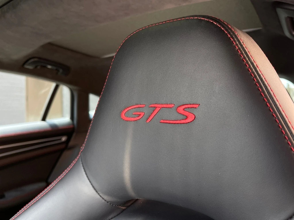 Porsche Panamera * GTS | Premium Package Plus * CARFAX * БЕЗ ПЪРВОН - изображение 10